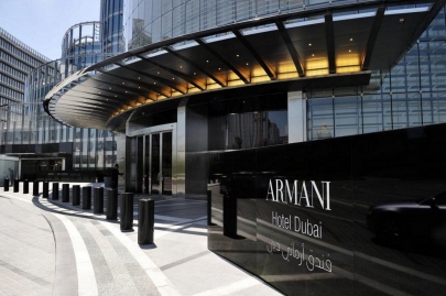 Der Eingang zum Armani Hotel Dubai