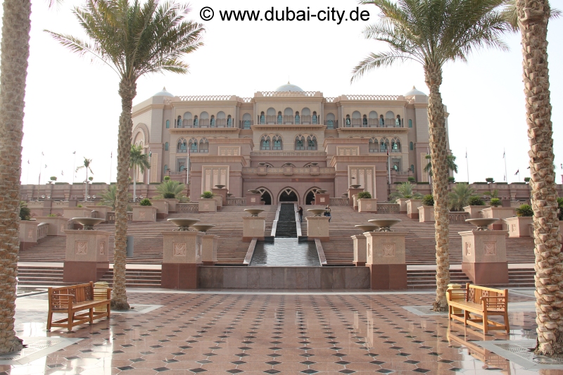 Emirates Palace Hotel in Abu Dhabi